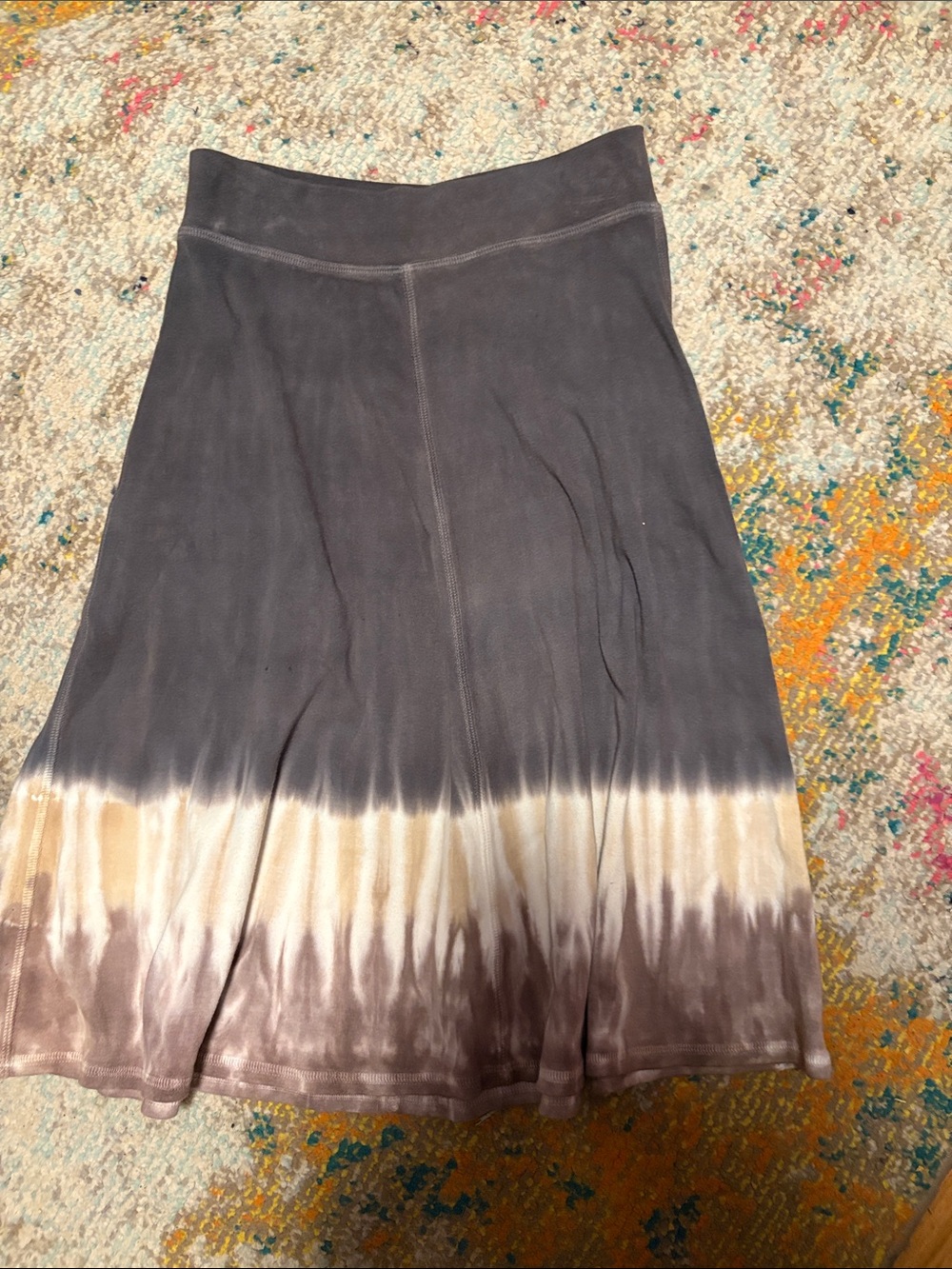Hard tail skirt